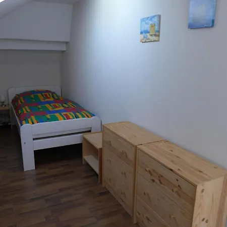 Semesterbostad Gemuetliches Am Deich Mit Gartenzimmer Kleve (Dithmarschen)
