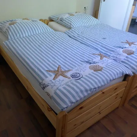 Semesterbostad Gemuetliches Am Deich Mit Gartenzimmer Kleve (Dithmarschen)