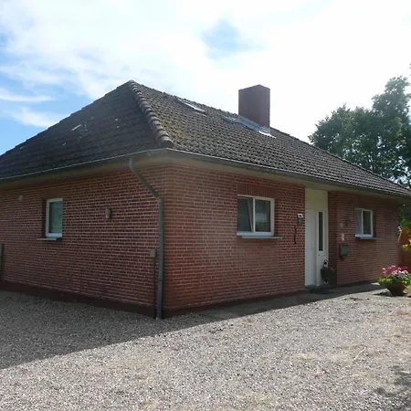Gemuetliches Am Deich Mit Gartenzimmer Semesterbostad *